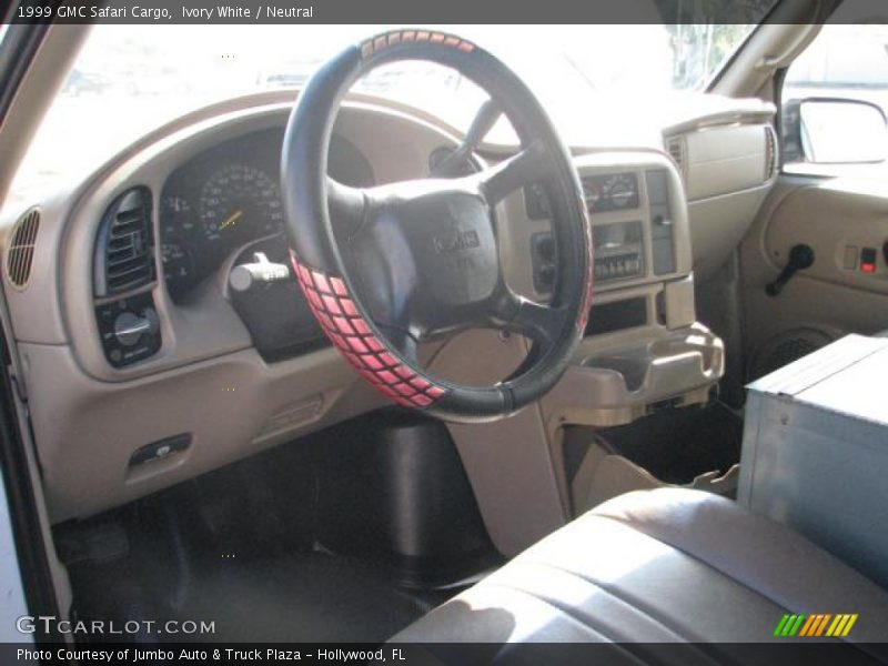 Ivory White / Neutral 1999 GMC Safari Cargo