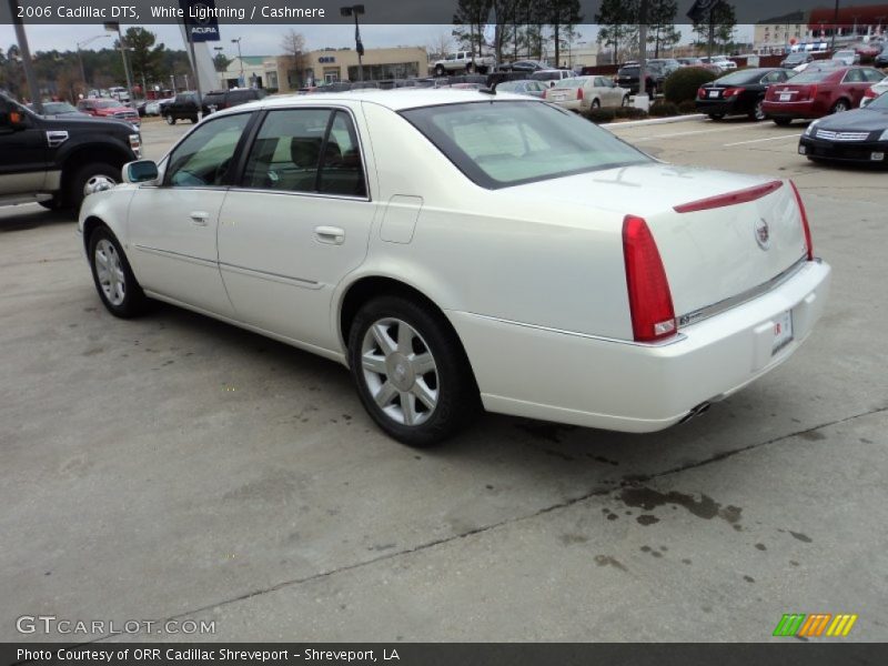 White Lightning / Cashmere 2006 Cadillac DTS
