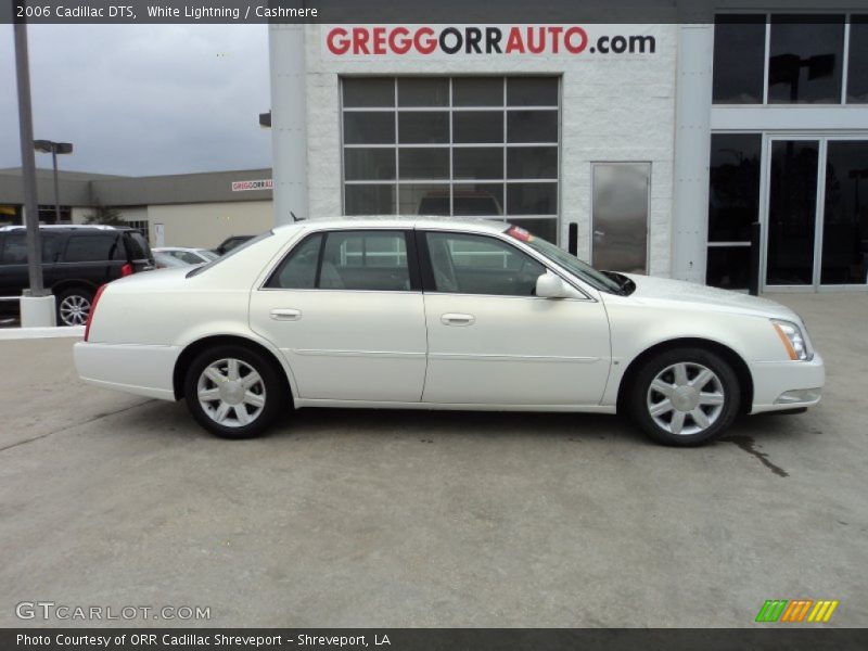 White Lightning / Cashmere 2006 Cadillac DTS