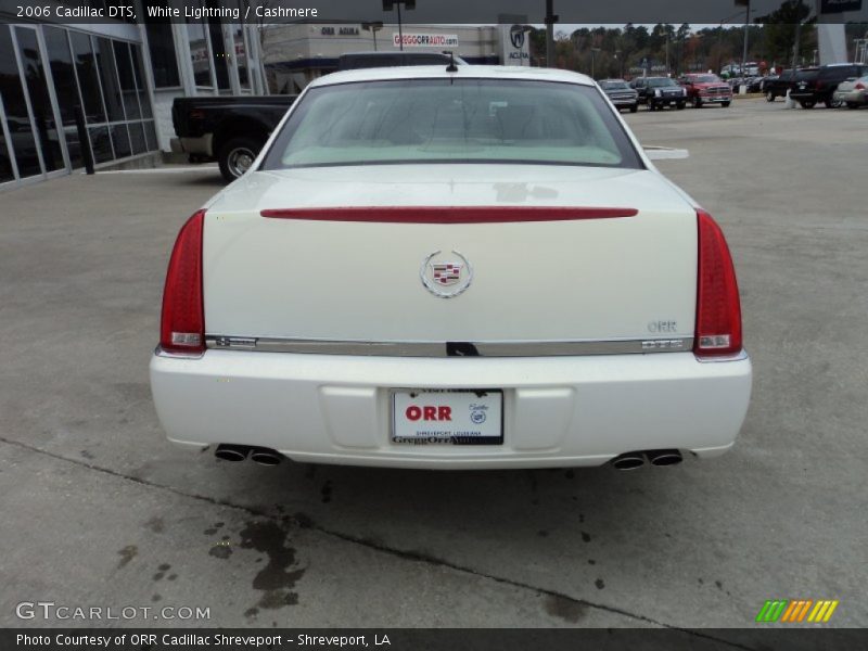 White Lightning / Cashmere 2006 Cadillac DTS