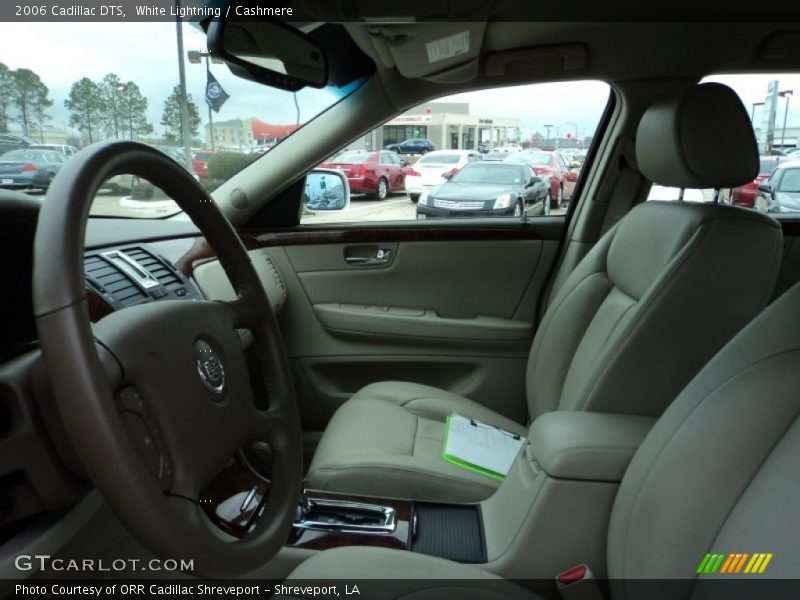 White Lightning / Cashmere 2006 Cadillac DTS