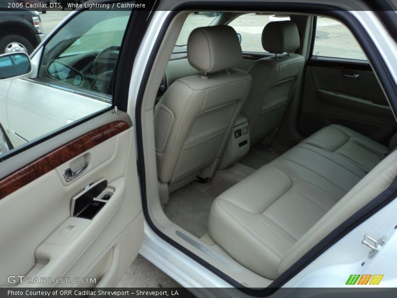 White Lightning / Cashmere 2006 Cadillac DTS