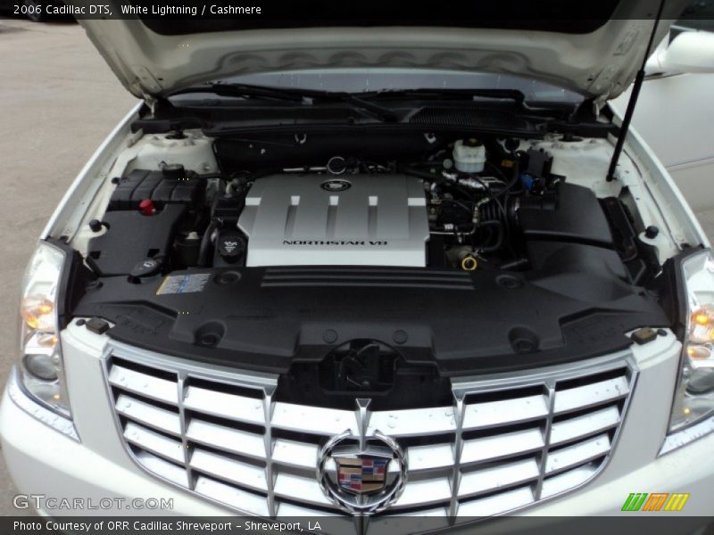 White Lightning / Cashmere 2006 Cadillac DTS