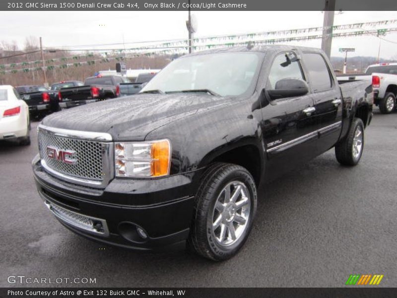 Front 3/4 View of 2012 Sierra 1500 Denali Crew Cab 4x4