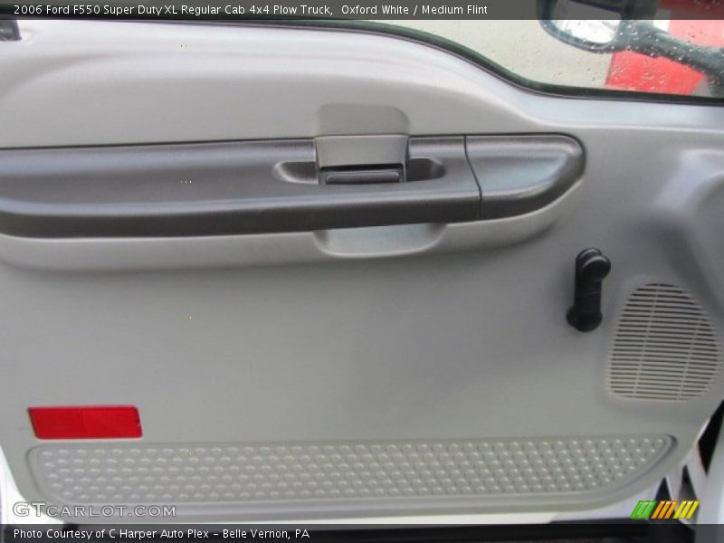 Oxford White / Medium Flint 2006 Ford F550 Super Duty XL Regular Cab 4x4 Plow Truck
