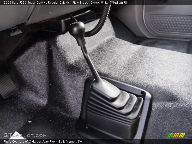 Oxford White / Medium Flint 2006 Ford F550 Super Duty XL Regular Cab 4x4 Plow Truck