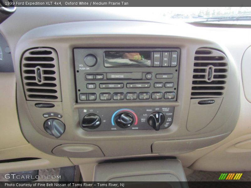 Oxford White / Medium Prairie Tan 1999 Ford Expedition XLT 4x4