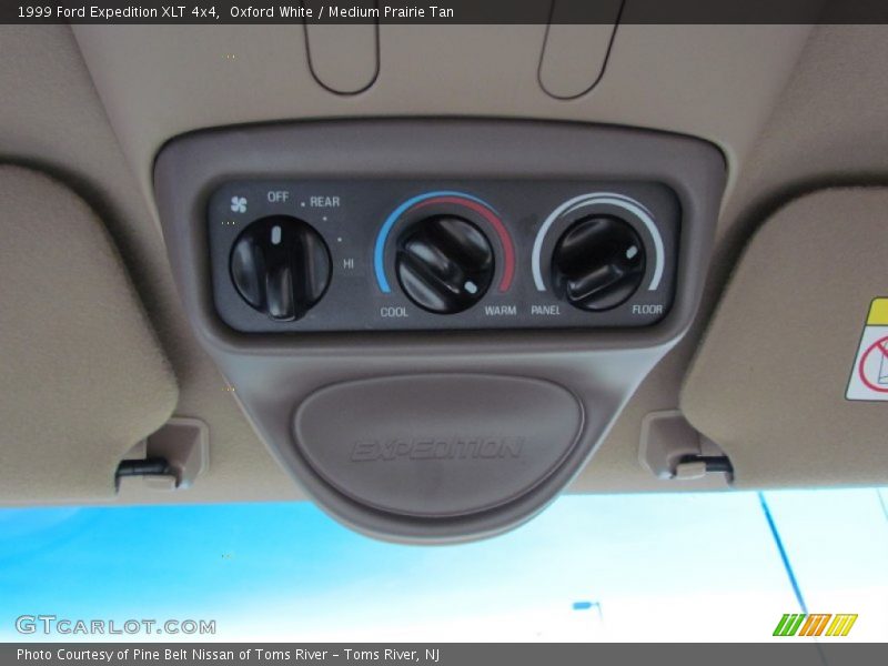 Oxford White / Medium Prairie Tan 1999 Ford Expedition XLT 4x4