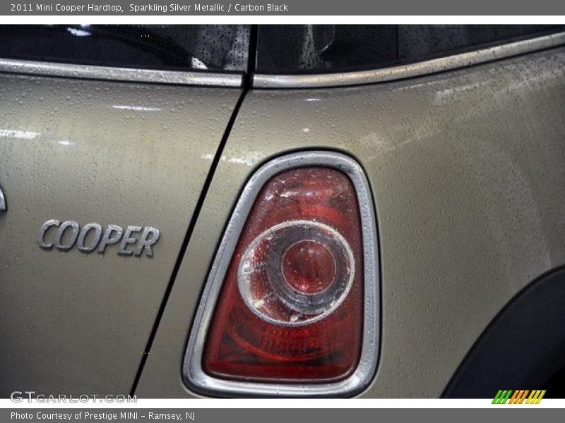 Sparkling Silver Metallic / Carbon Black 2011 Mini Cooper Hardtop
