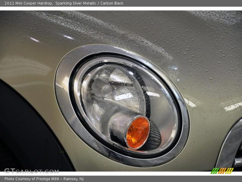 Sparkling Silver Metallic / Carbon Black 2011 Mini Cooper Hardtop