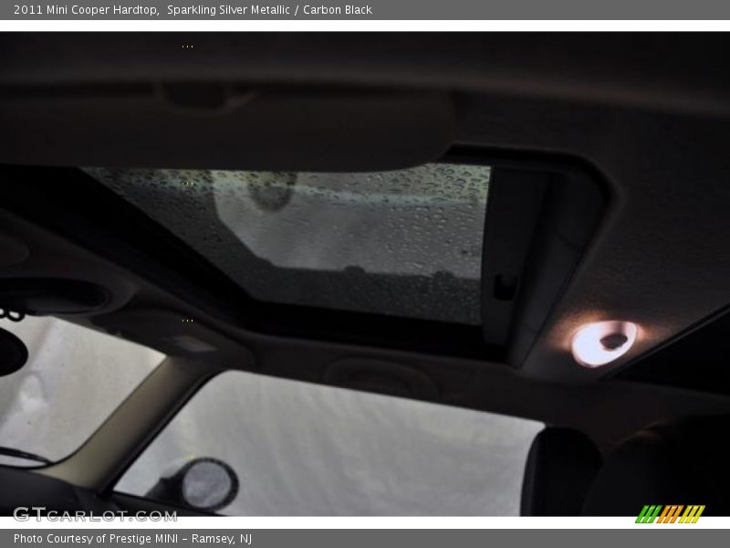 Sparkling Silver Metallic / Carbon Black 2011 Mini Cooper Hardtop