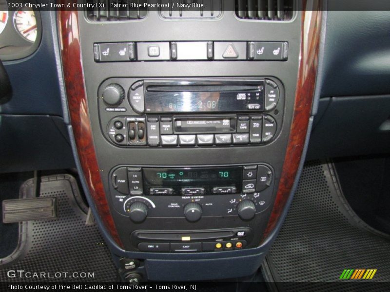 Controls of 2003 Town & Country LXi