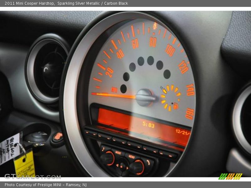 Sparkling Silver Metallic / Carbon Black 2011 Mini Cooper Hardtop