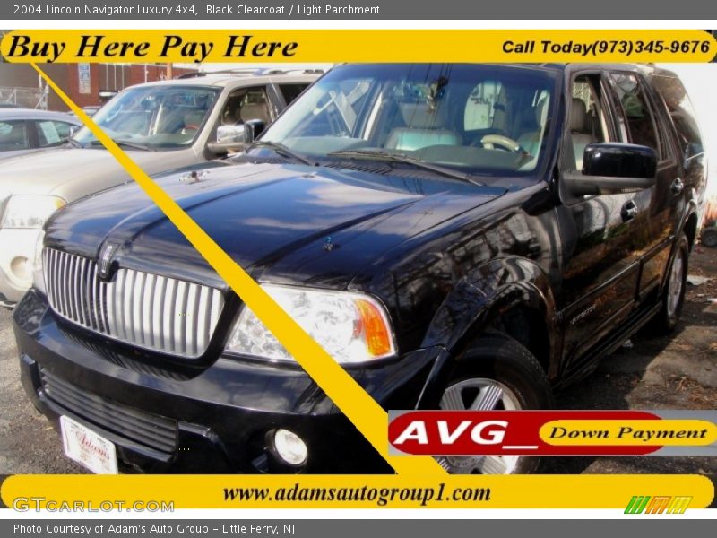Black Clearcoat / Light Parchment 2004 Lincoln Navigator Luxury 4x4