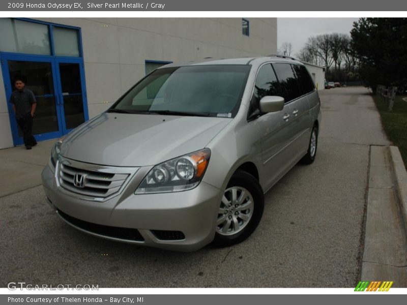 Silver Pearl Metallic / Gray 2009 Honda Odyssey EX