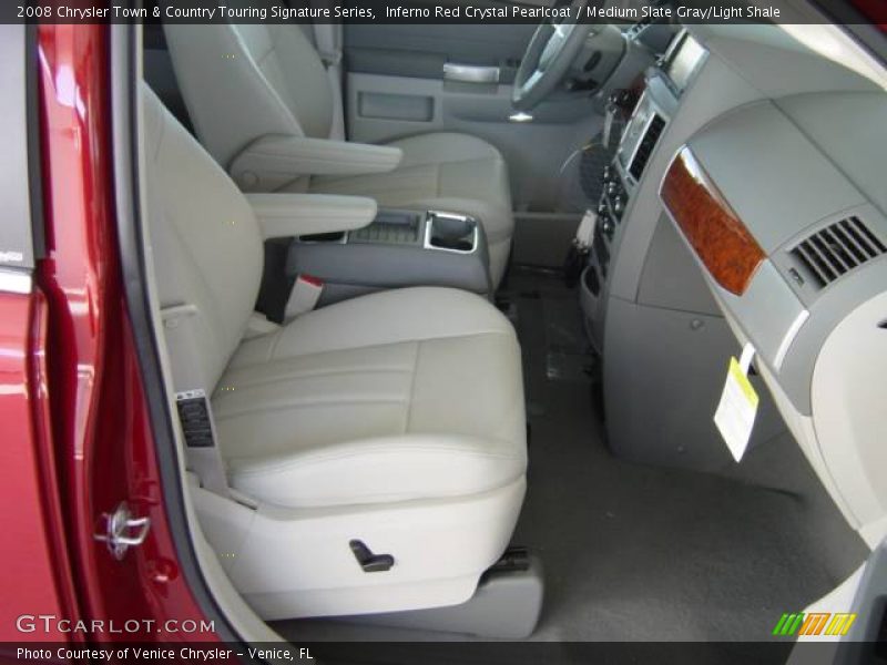 Inferno Red Crystal Pearlcoat / Medium Slate Gray/Light Shale 2008 Chrysler Town & Country Touring Signature Series