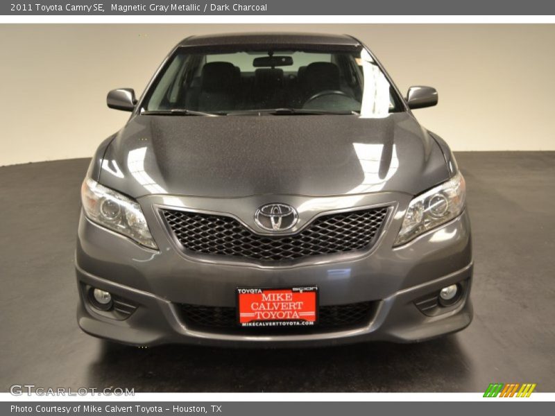 Magnetic Gray Metallic / Dark Charcoal 2011 Toyota Camry SE