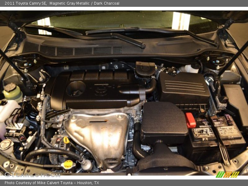 Magnetic Gray Metallic / Dark Charcoal 2011 Toyota Camry SE