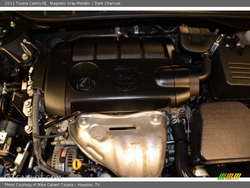Magnetic Gray Metallic / Dark Charcoal 2011 Toyota Camry SE