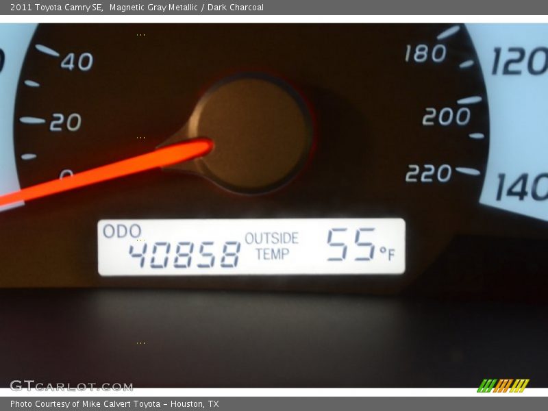 Magnetic Gray Metallic / Dark Charcoal 2011 Toyota Camry SE