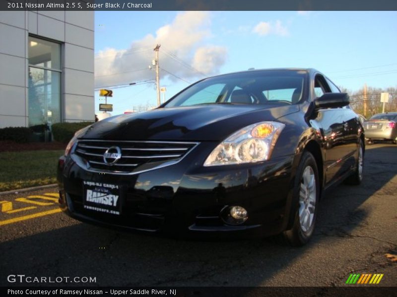 Super Black / Charcoal 2011 Nissan Altima 2.5 S