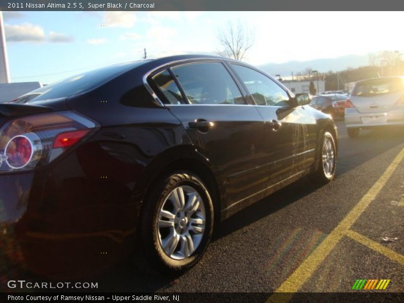 Super Black / Charcoal 2011 Nissan Altima 2.5 S