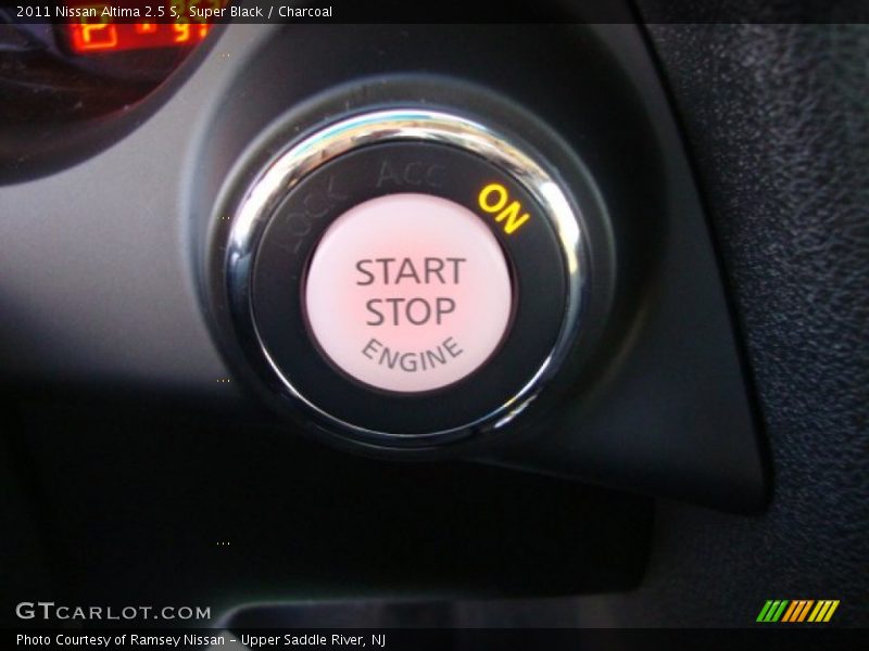 Super Black / Charcoal 2011 Nissan Altima 2.5 S