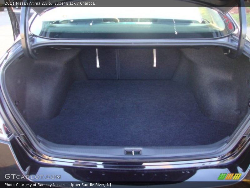 Super Black / Charcoal 2011 Nissan Altima 2.5 S