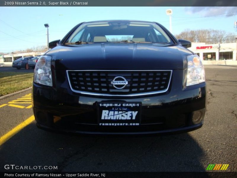 Super Black / Charcoal 2009 Nissan Sentra 2.0