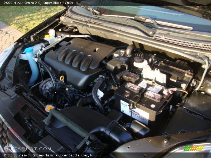 Super Black / Charcoal 2009 Nissan Sentra 2.0