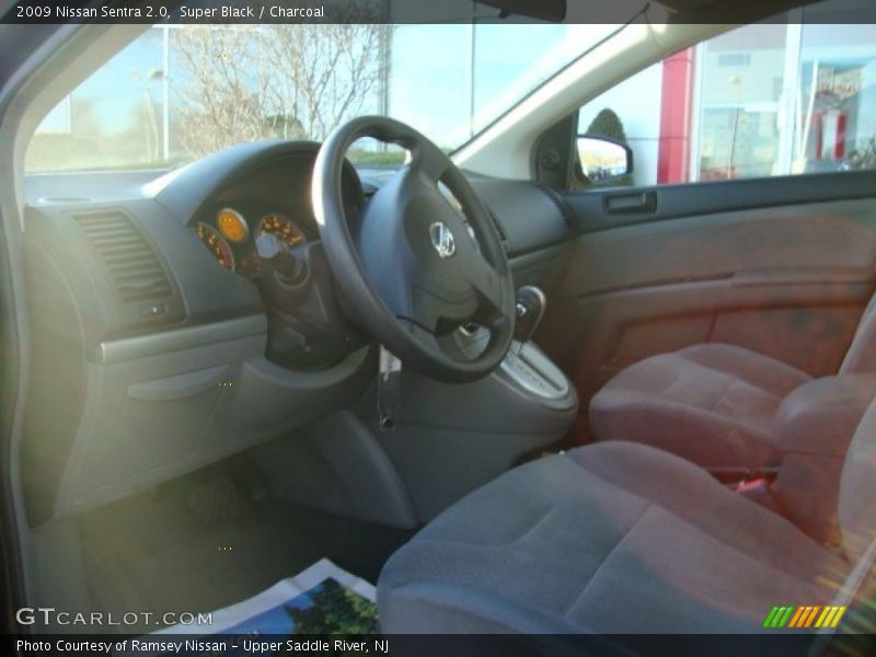 Super Black / Charcoal 2009 Nissan Sentra 2.0