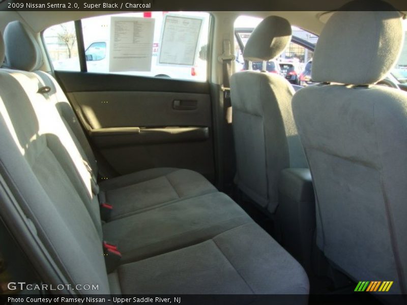 Super Black / Charcoal 2009 Nissan Sentra 2.0