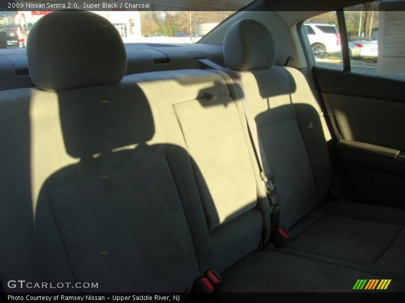 Super Black / Charcoal 2009 Nissan Sentra 2.0