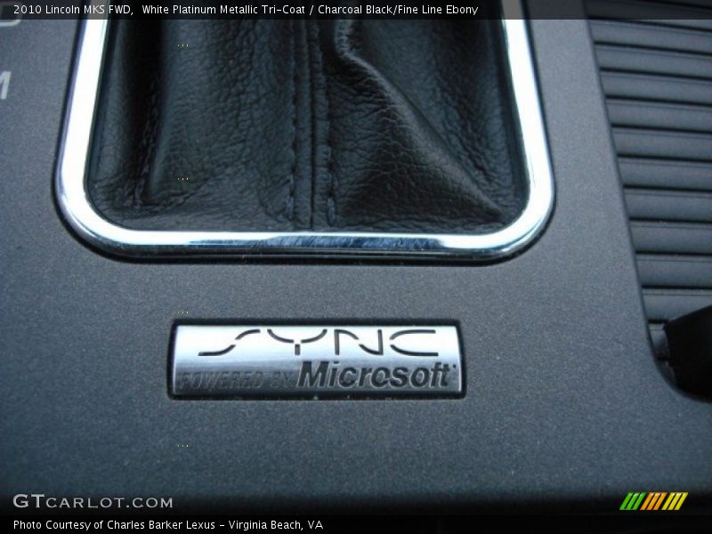 White Platinum Metallic Tri-Coat / Charcoal Black/Fine Line Ebony 2010 Lincoln MKS FWD