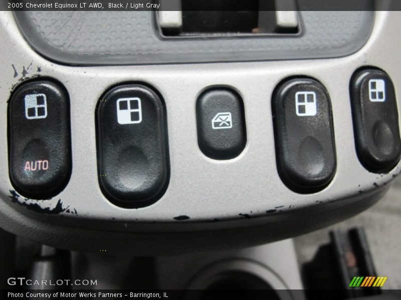 Black / Light Gray 2005 Chevrolet Equinox LT AWD