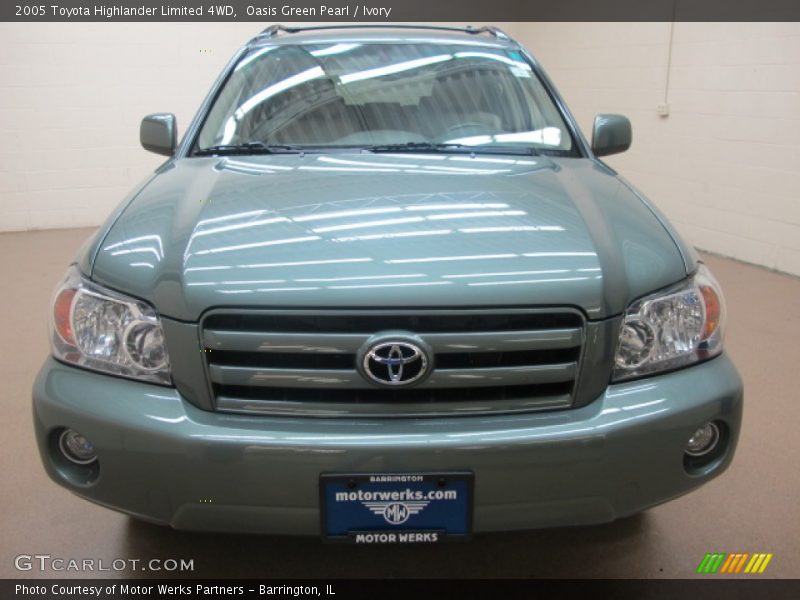 Oasis Green Pearl / Ivory 2005 Toyota Highlander Limited 4WD