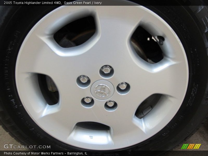 Oasis Green Pearl / Ivory 2005 Toyota Highlander Limited 4WD
