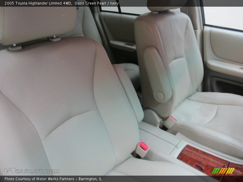 Oasis Green Pearl / Ivory 2005 Toyota Highlander Limited 4WD