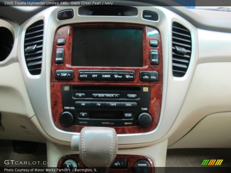 Oasis Green Pearl / Ivory 2005 Toyota Highlander Limited 4WD