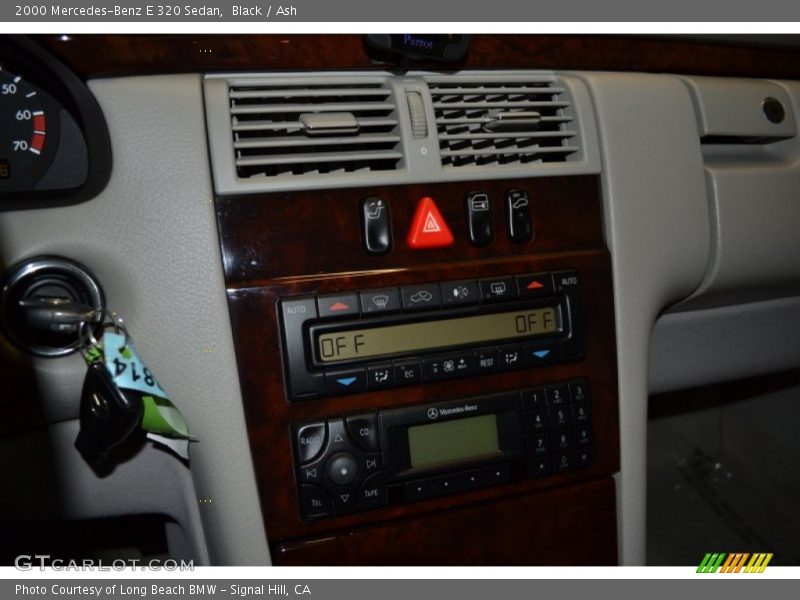 Black / Ash 2000 Mercedes-Benz E 320 Sedan