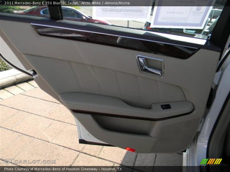 Arctic White / Almond/Mocha 2011 Mercedes-Benz E 350 BlueTEC Sedan