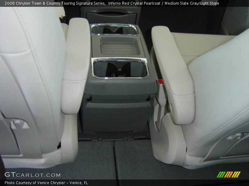 Inferno Red Crystal Pearlcoat / Medium Slate Gray/Light Shale 2008 Chrysler Town & Country Touring Signature Series