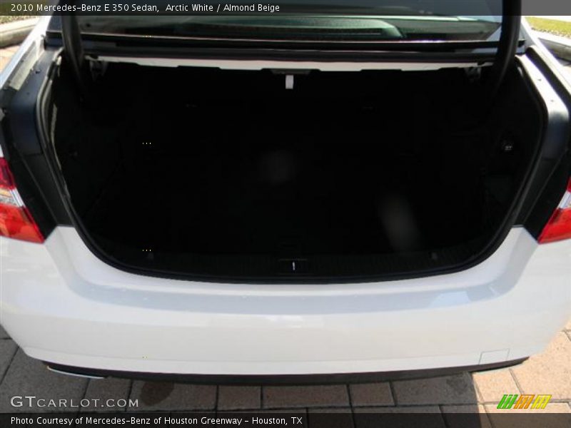 Arctic White / Almond Beige 2010 Mercedes-Benz E 350 Sedan