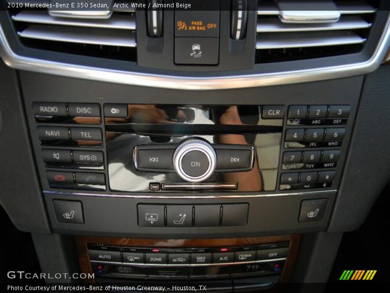 Arctic White / Almond Beige 2010 Mercedes-Benz E 350 Sedan