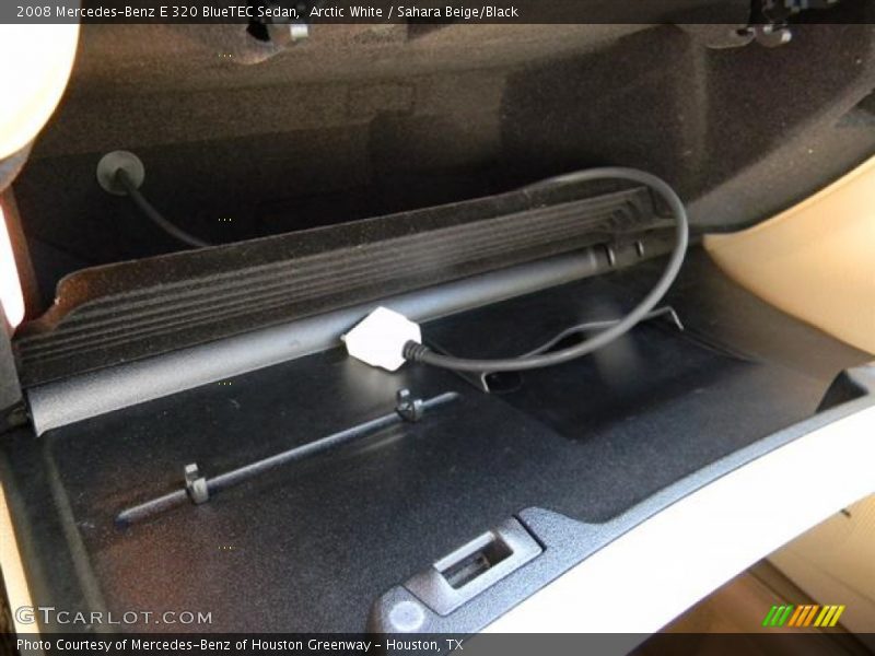 Arctic White / Sahara Beige/Black 2008 Mercedes-Benz E 320 BlueTEC Sedan