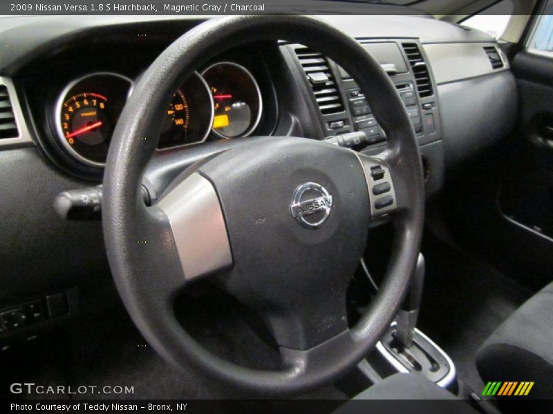 Magnetic Gray / Charcoal 2009 Nissan Versa 1.8 S Hatchback