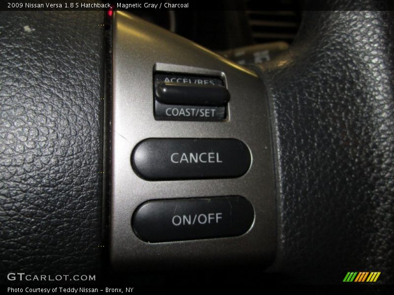 Magnetic Gray / Charcoal 2009 Nissan Versa 1.8 S Hatchback