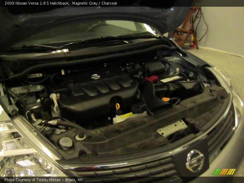 Magnetic Gray / Charcoal 2009 Nissan Versa 1.8 S Hatchback
