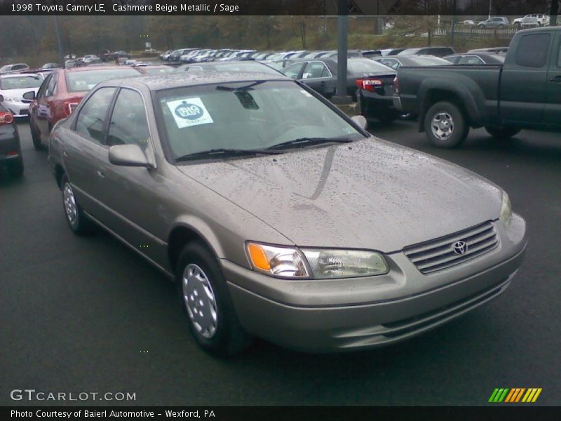 Cashmere Beige Metallic / Sage 1998 Toyota Camry LE