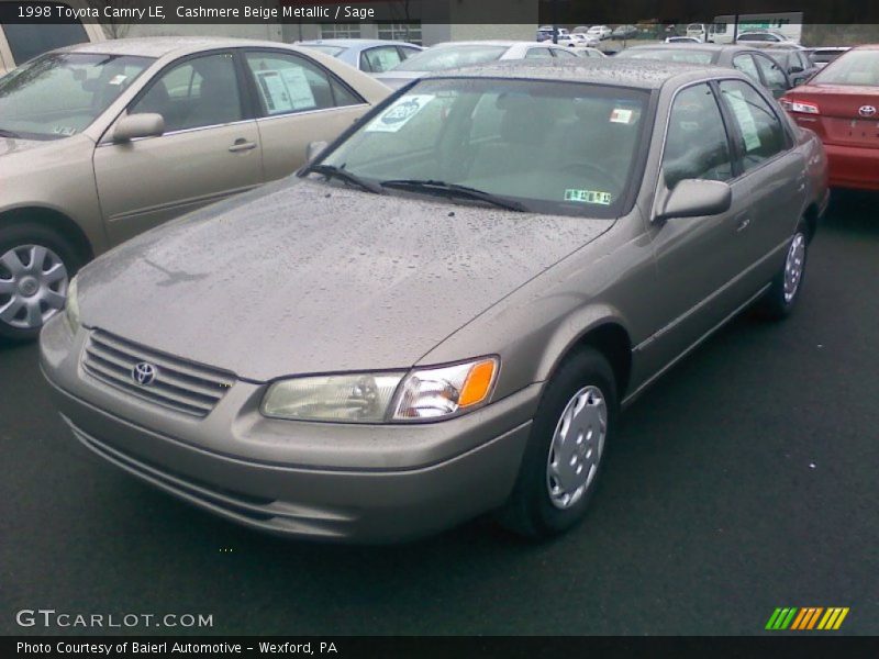 Cashmere Beige Metallic / Sage 1998 Toyota Camry LE